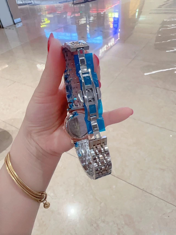 ブランド時計全体デザイン